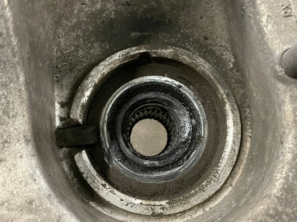 09 10 11 Porsche 911 997 trasero derecho pasajero eje nudillo buje AWD 1619 OEM Foto 4 de 4