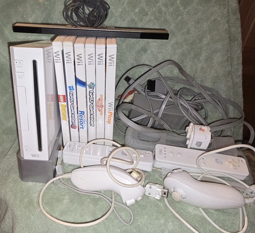 Paquete Consola Nintendo Wii RVL-001 Controladores, Nunchucks, 6 Juegos Probados Funciona