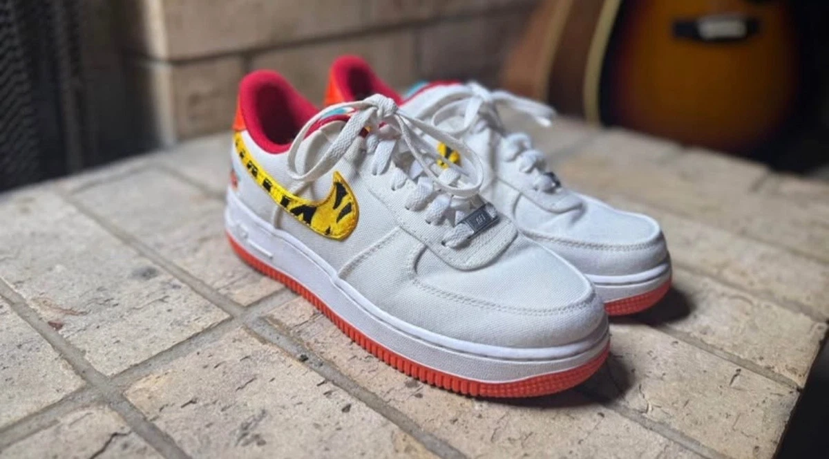 Las mejores ofertas en Nike Air Force 1 '07 LX Year of the Tiger W