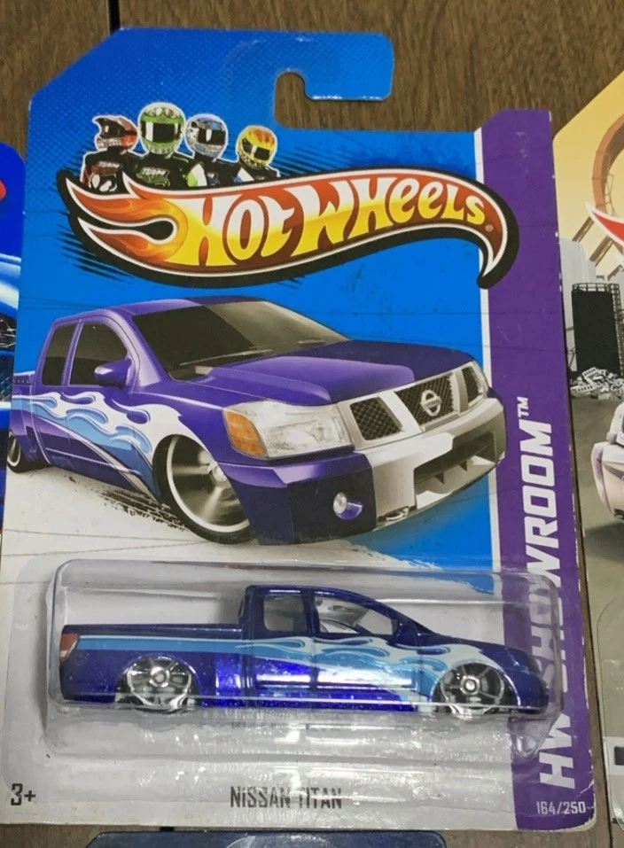 Bonito lote de 5 Nissan Titan Hot Wheels Foto 3 de 4