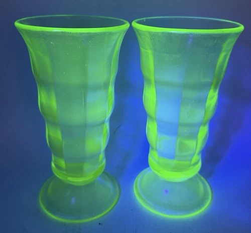 Set of 2 Vtg Green Uranium Glass Footed Tumblers Parfait Soda Glasses DEPRESSION