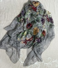 Women  s Silk Square Floral Scarf 52 x 52