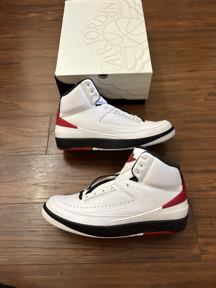 Nike Air Jordan 2 Retro OG Chicago 2022 White Red Men display picture 2