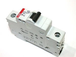  ›  › Circuit Breakers (4016779607421)