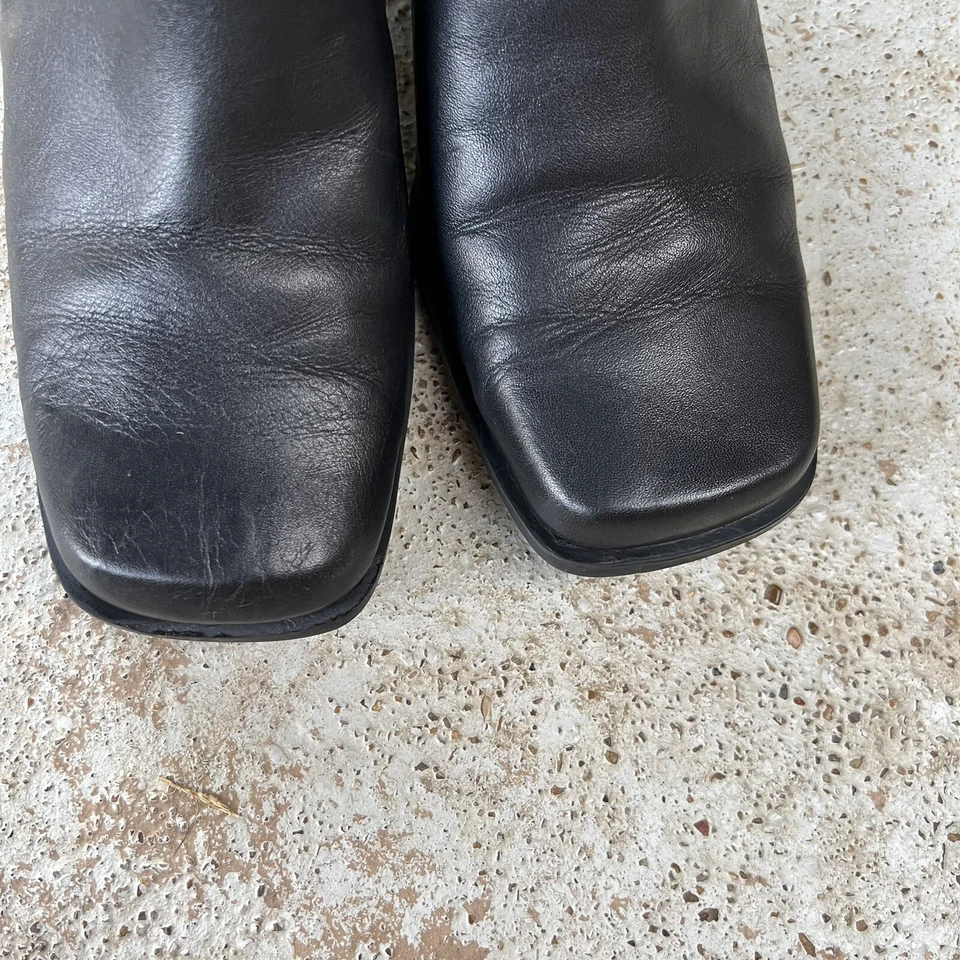 复古 90 年代皮革方头短靴女式 8.5 W Blk 粗跟垃圾 Y2K 码 — 第 2/4 张图片