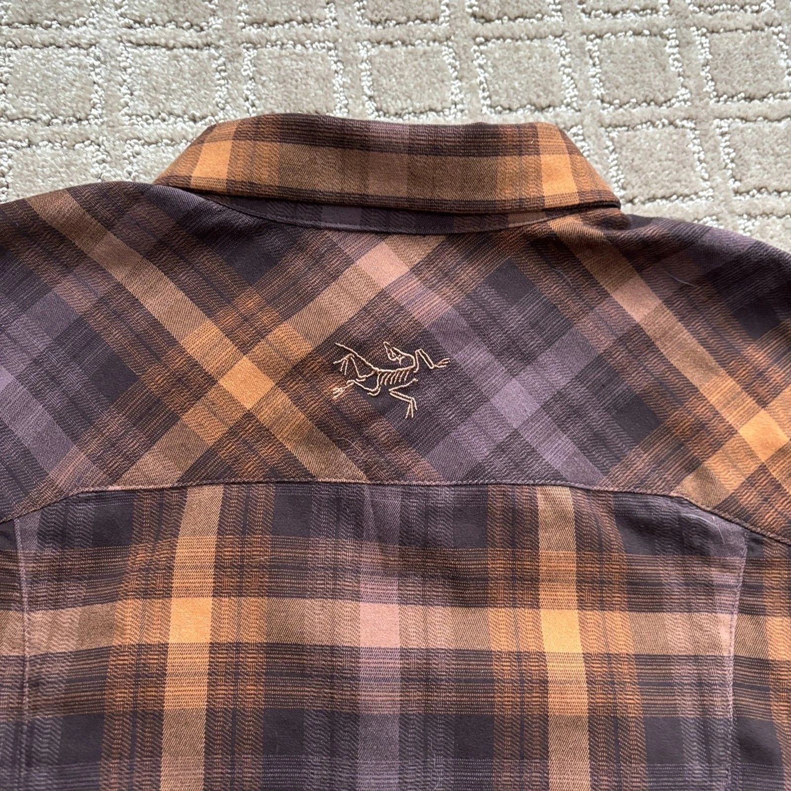 arcteryx lightweight plaid flannel hike outdoors shirt