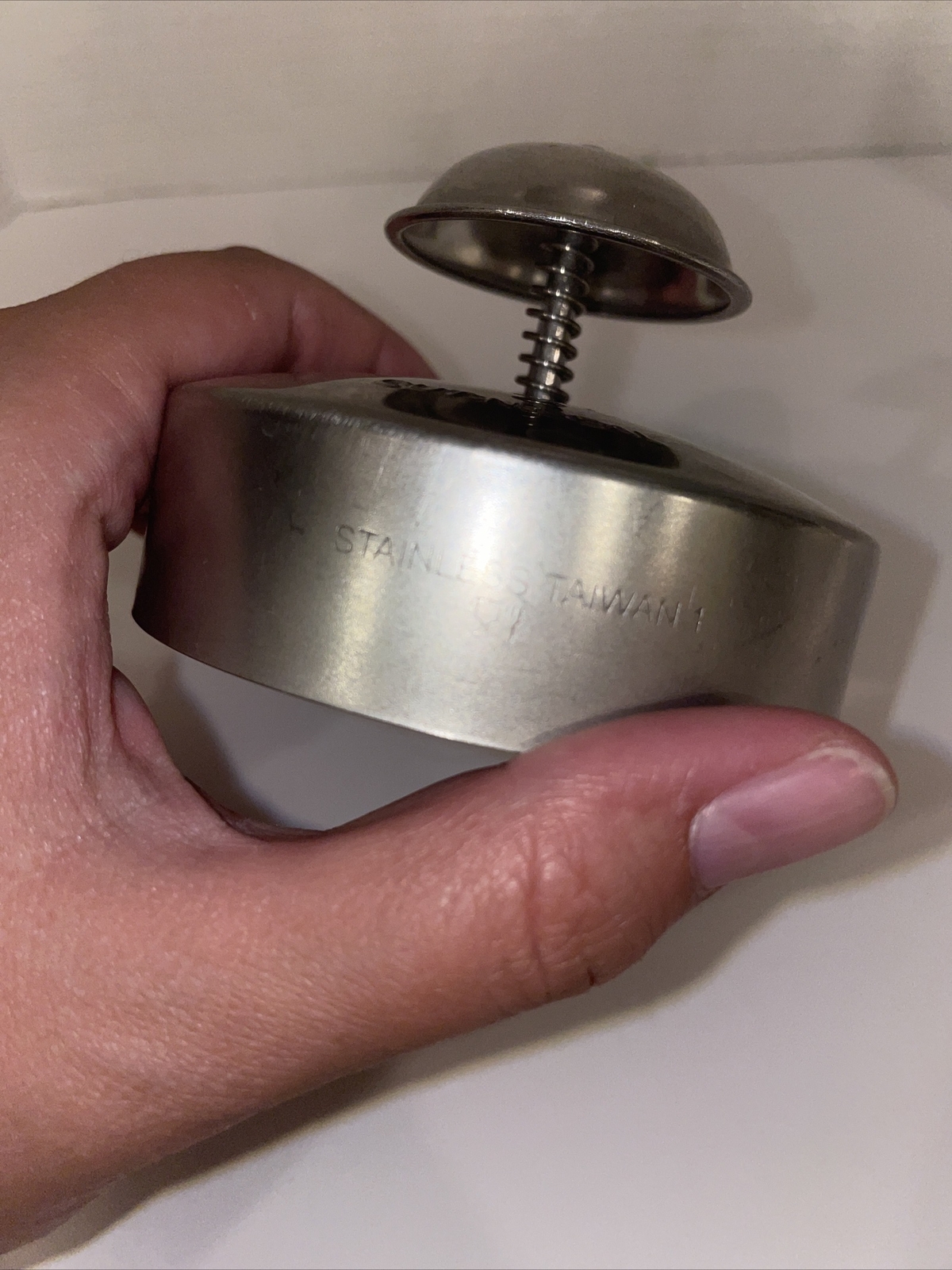 The Pampered Chef CutNSeal 3.5" Sandwich Cutter and Sealer Silver