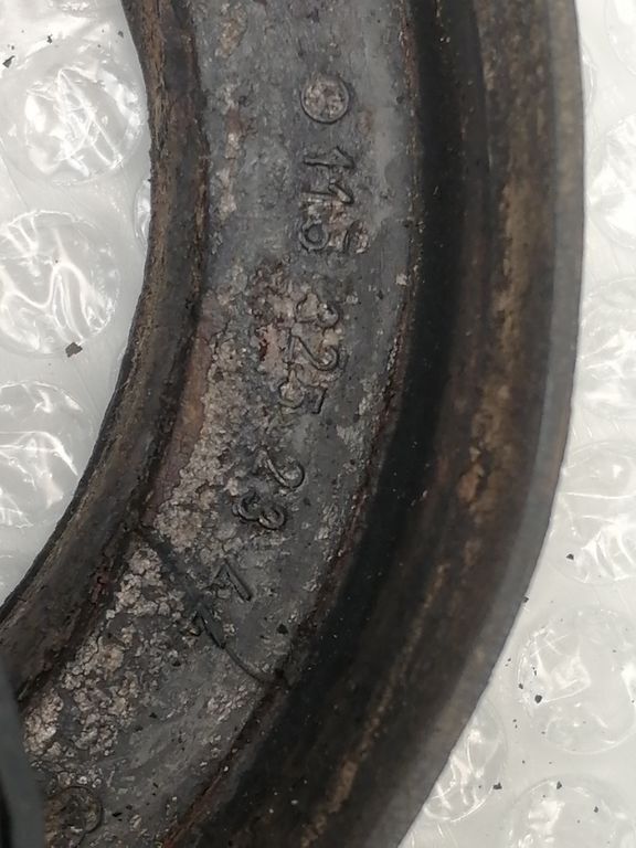 Mercedes-Benz E W123 1980 Set Rear coil spring rubber mount