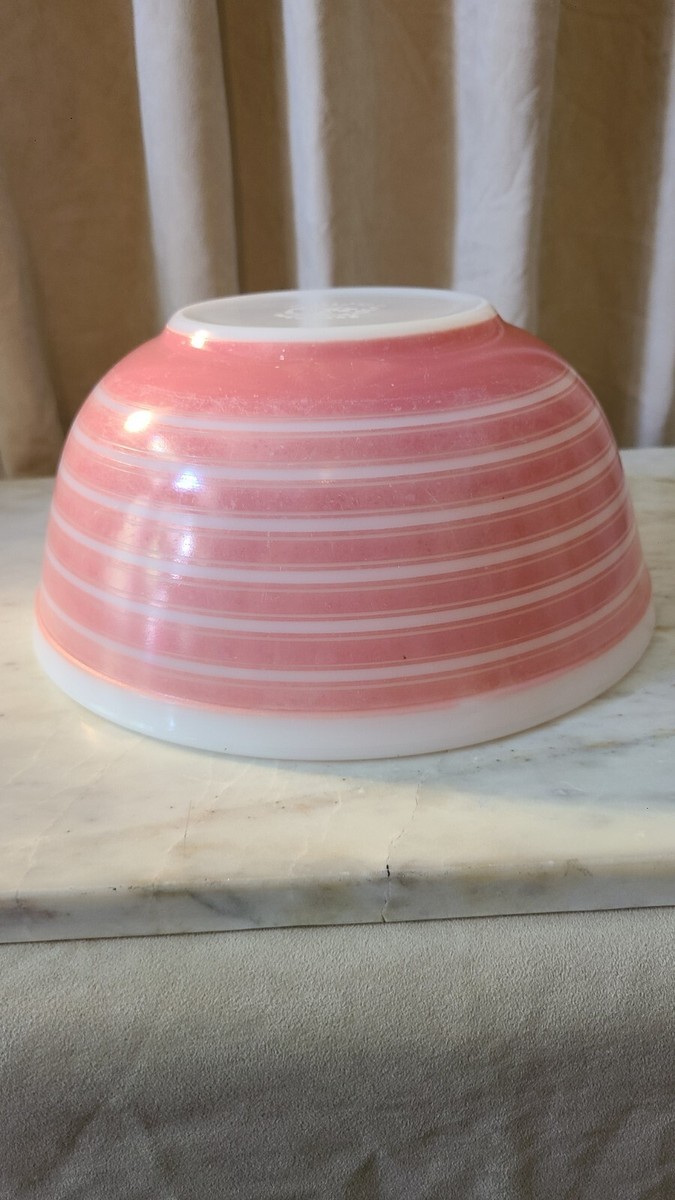 Vintage Pyrex Pink Stripe Bowl 403 2.5 Qt. RARE TO FIND Nesting