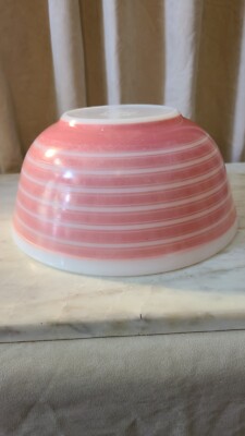 Vintage Pyrex Pink Stripe Bowl 403 2.5 Qt. RARE TO FIND Nesting