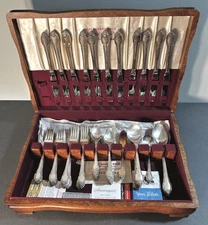 Set 1847 Rogers Bros. Silverplate Flatware Set Remembrance 77pcs. in Box