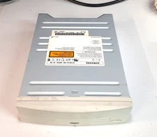 Samsung CD-Master 40E Model SC-140 CD-ROM IDE Computer PC Drive - CREAM BEZEL
