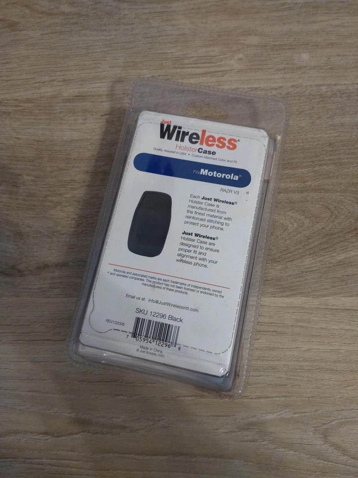 Just Wireless Holster Case for Motorola RAZR V3 Series - Image 2 of 2