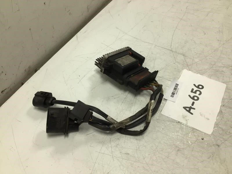 AUDI Q5 2011 módulo de control del ventilador de refrigeración del motor OEM+ Foto 2 de 4