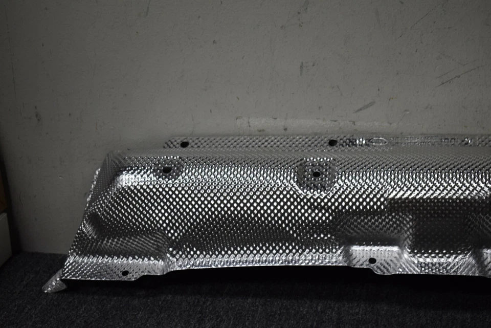 Escudo inferior Land Rover Range Rover Evoque 2012-2019 - Imagem 2 de 4