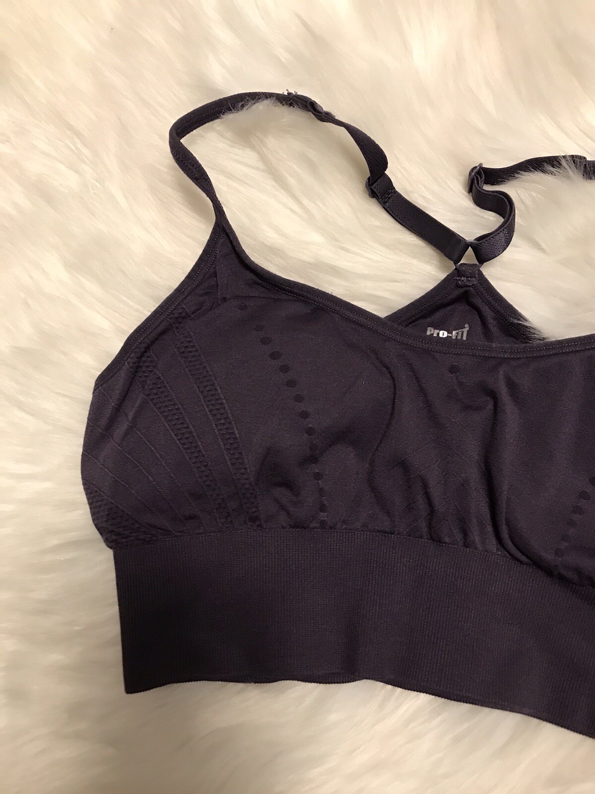 Pro Fit Sports Bra Womens Medium Purple Seamless eBay
