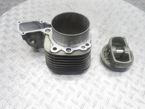 2004 02-06 BMW R1150 RT R1150RT OEM Left Side Cylinder Barrel Jug Piston Engine