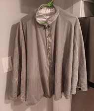 Capelet, Satin Lined Velvet Cape, Short Renaissance Cloak, Unisex Medieval Larp