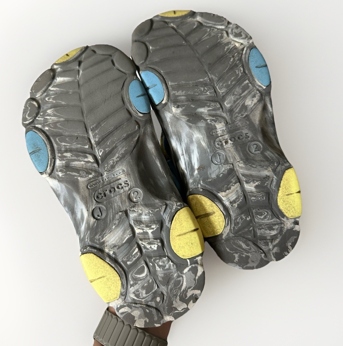 Crocs Child Size 2 Gray Marble Swirl Clogs Shoes Blue/Yellow Accents Tie Dye image 5