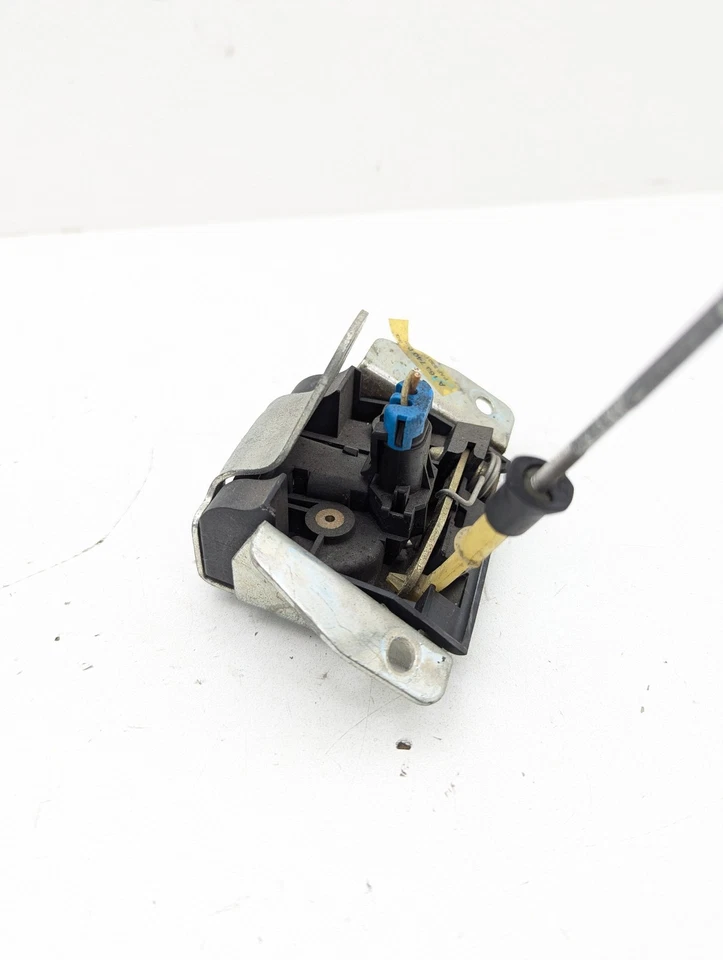 Actuador de cierre de tapa de maletero trasero 98-05 Mercedes W163 ML350 1637400235 Foto 3 de 4