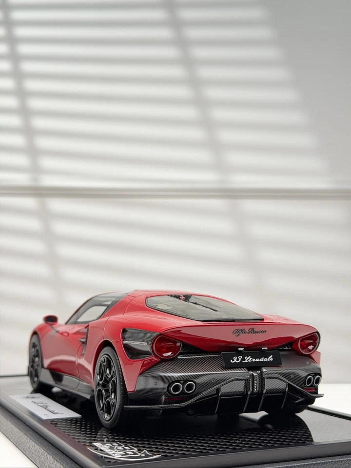 Alfa Romeo Tipo 33 Stradale (Red) [BBR] 1:18 scale - Image 3 of 4