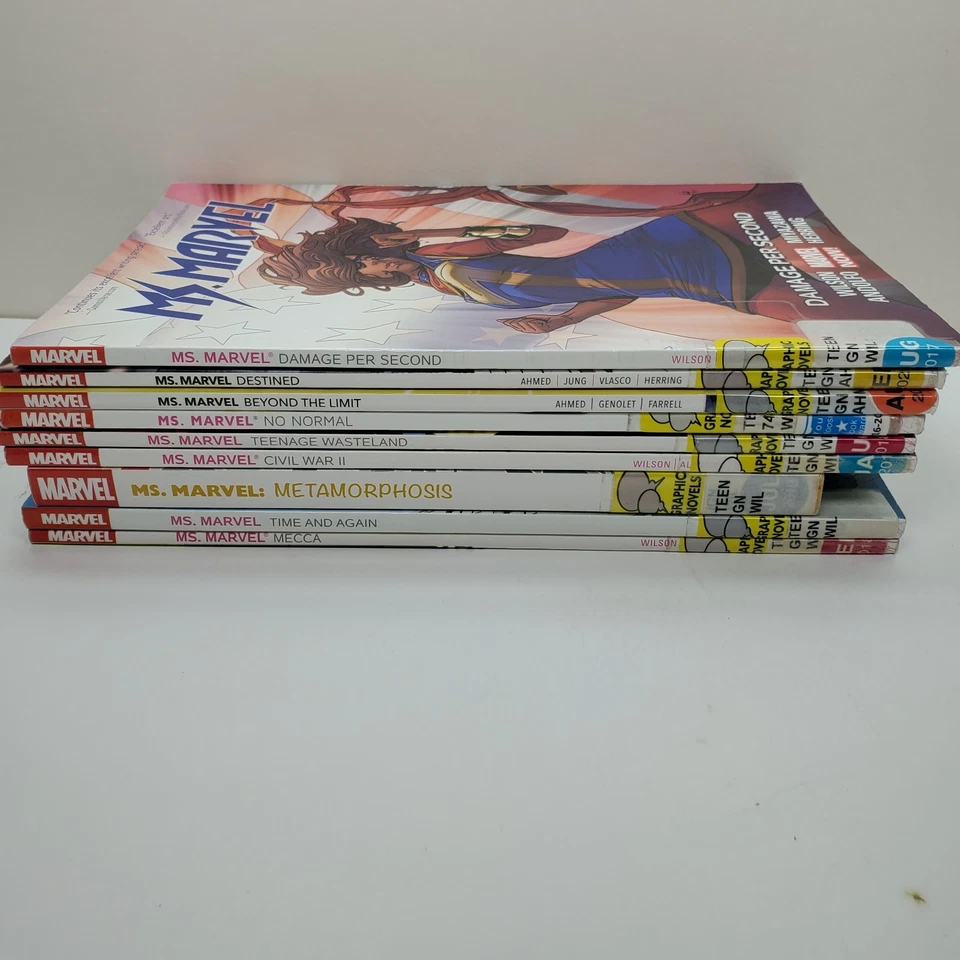 LOT OF 9 GRAPHIC NOVEL TRADE PAPERBACK MS. MARVEL SET PAPERBACK - Image 2 of 4