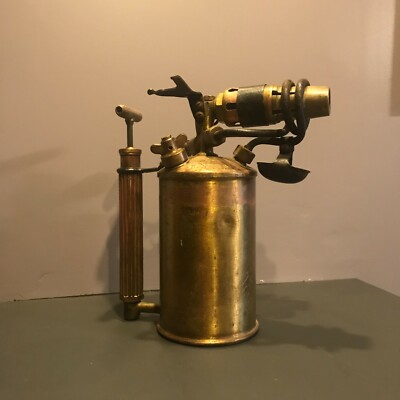 Ancien Poêle à pétrole suédois en laiton de marque SIEVERT N°35 - Décoration
