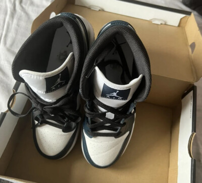 NIKE AIR JORDAN 1 MID GS DARK TEAL ARMORY NAVY TRAINERS SIZE UK 6