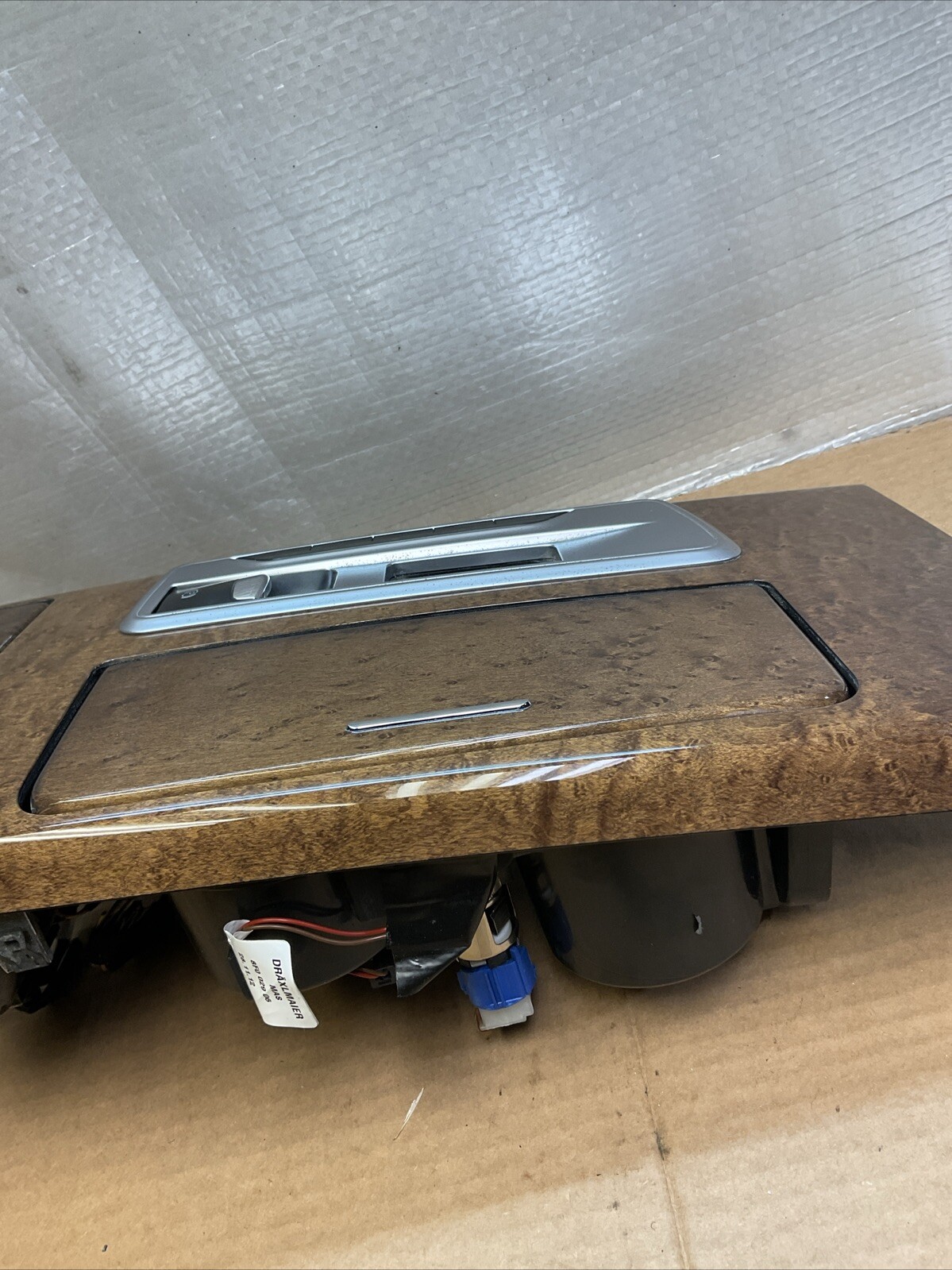Maserati Ghibli Quattroporte center console compartment trim panel #8420