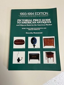 Pictorial Price Guide To American Antiques. 5000 Illustrated & Priced Items.