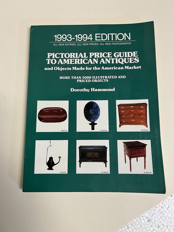 Pictorial Price Guide To American Antiques. 5000 Illustrated & Priced Items.