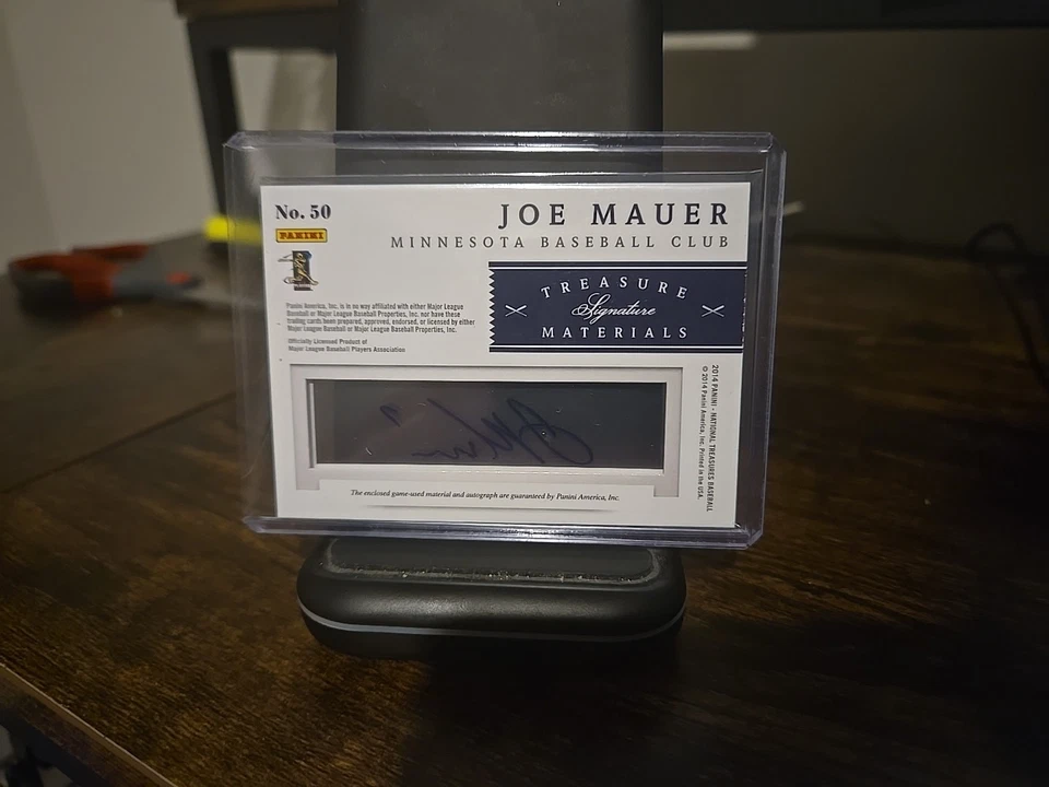 National Treasures Joe Mauer 2014 parche acetato automático 1/10 - parche usado en el juego Foto 2 de 2