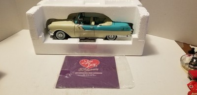 1955 Pontiac Star Chief I Love Lucy 60th Anniversary W/4 Figures 1/18 SUN STAR 