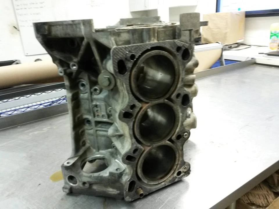 Bloque de cilindros de motor para 93-95 Acura Legend 3.2 Foto 3 de 4