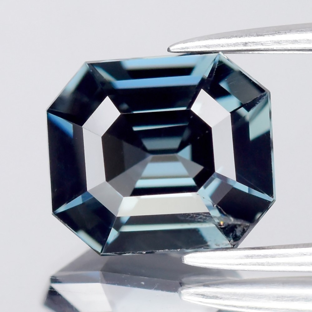 💎 1.77ct 7.8x6.8mm VS Octagon Natural Blue Spinel - Burma Gemstone