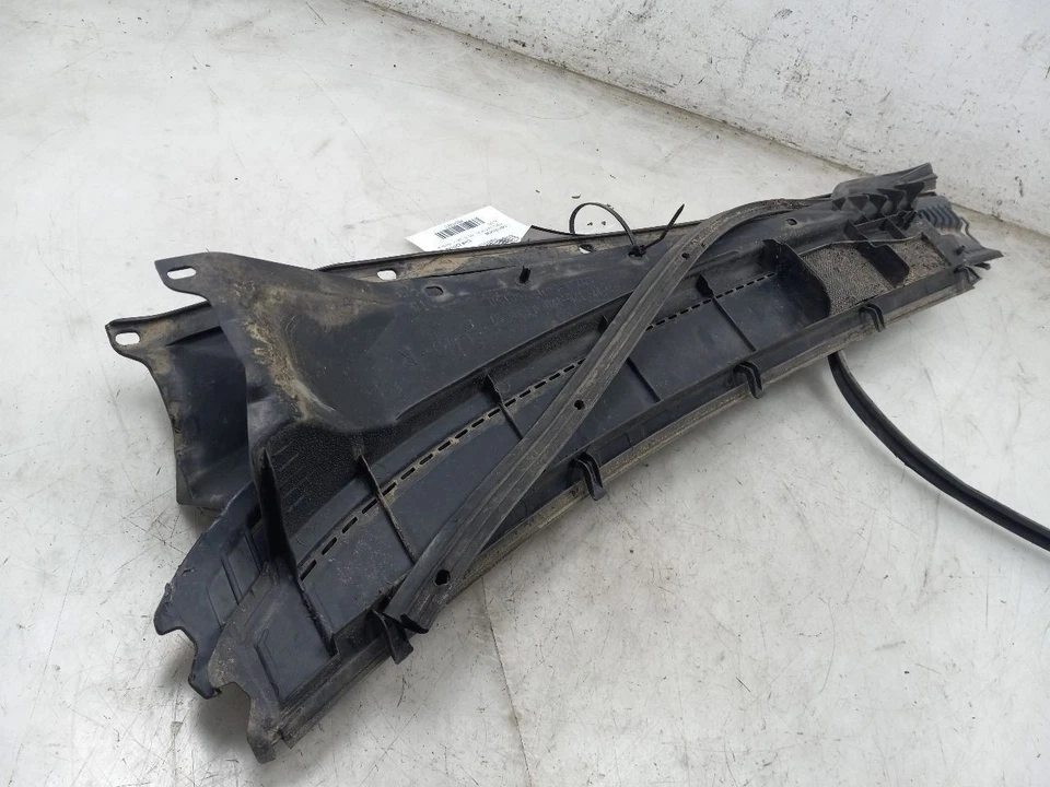 Lexus LX470 1998 4,7 L capó panel de ventilación Foto 3 de 4