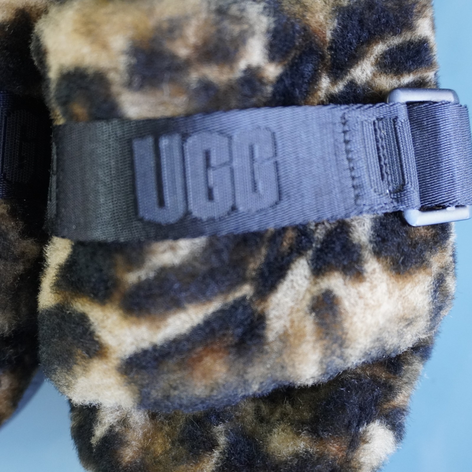 UGG Fluffita Panther Print Slide Sandals Women's Size 8  Shearling Slippers thumbnail 12