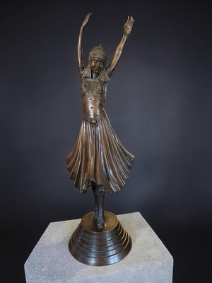 2ft Art Deco/Jugendstil wunderschöne weibliche Tänzerin echt Bronze Skulptur Figur
