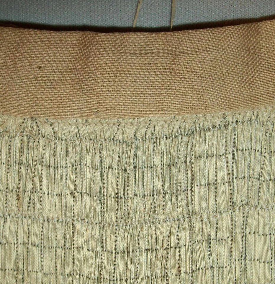 Antigua enagua de colección de la década de 1890 hecha a mano elegante deslizable increíble trabajo pliegues hechos en casa Foto 2 de 4