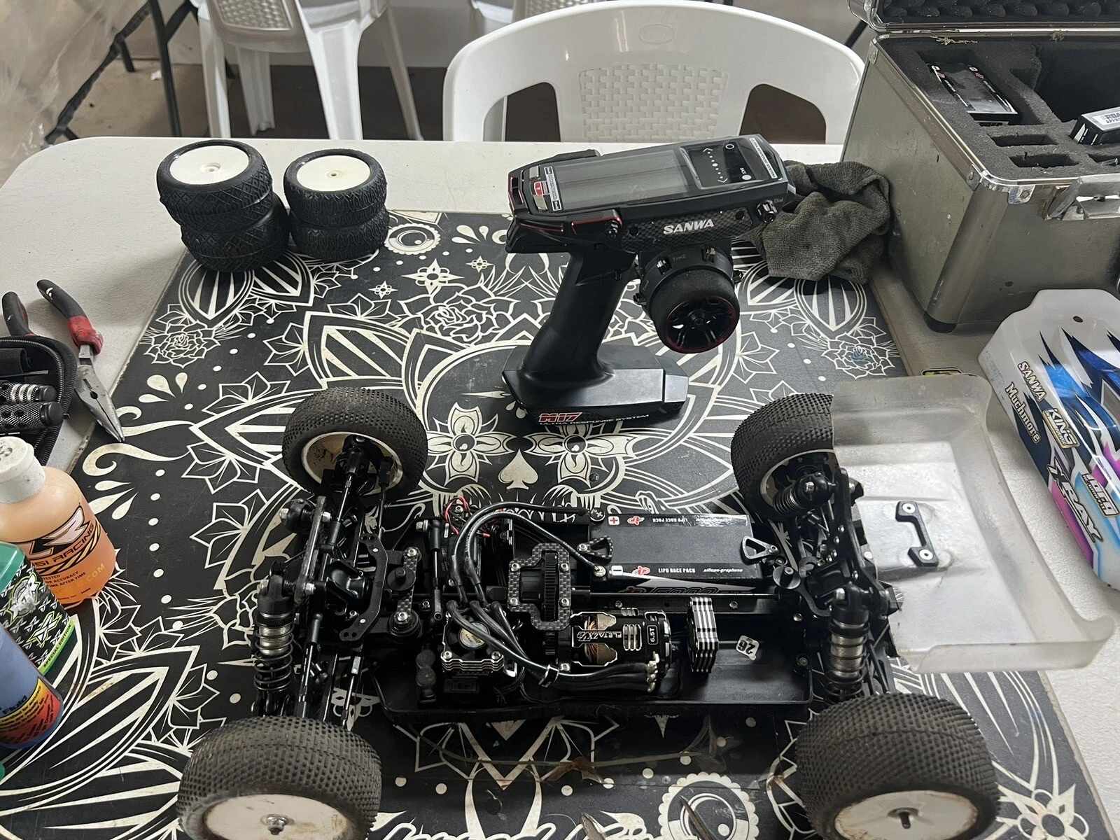 Picture 1 of 4