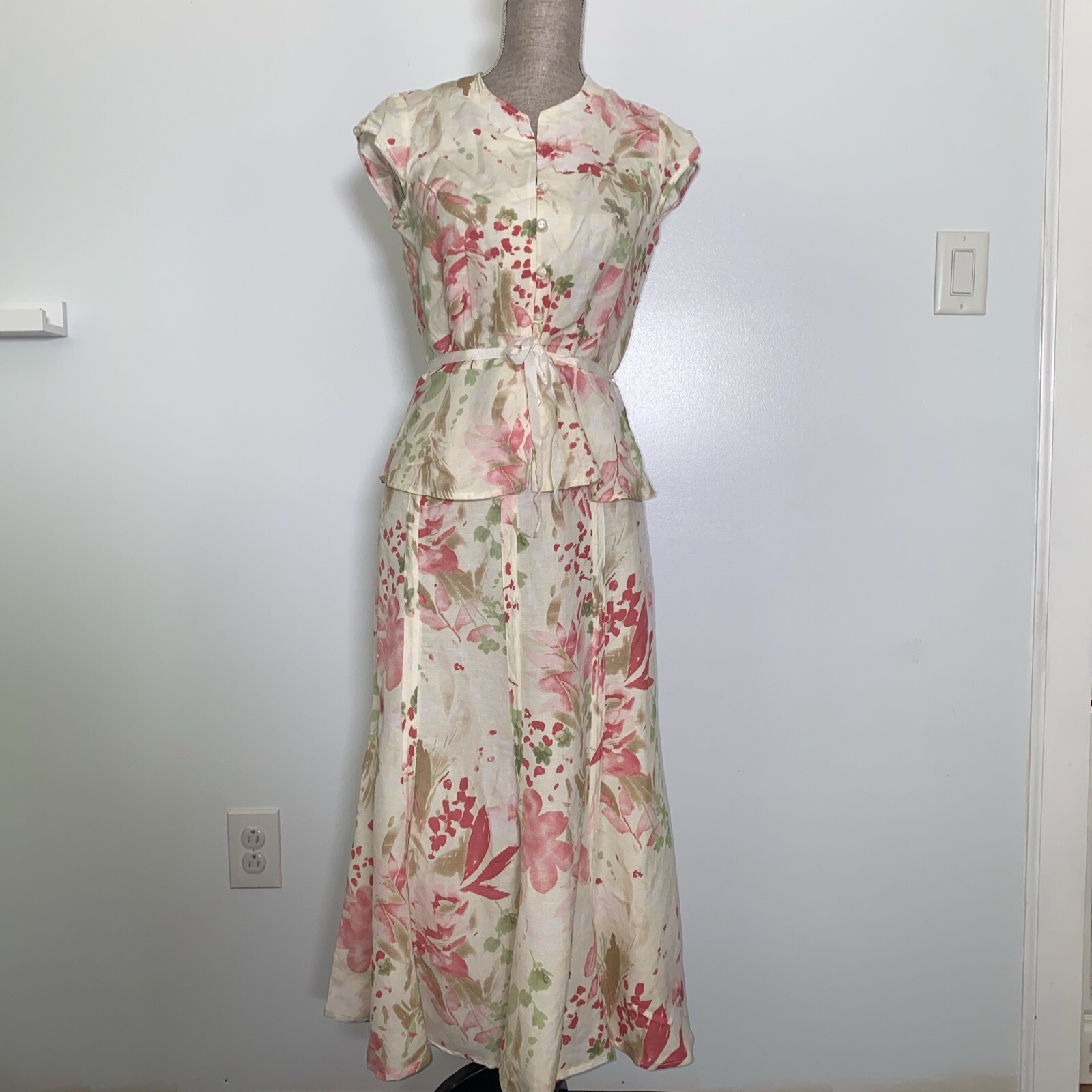 Emma James White Pink Floral Blouse Skirt 2 Piece Set Size 4 Petite Button Front