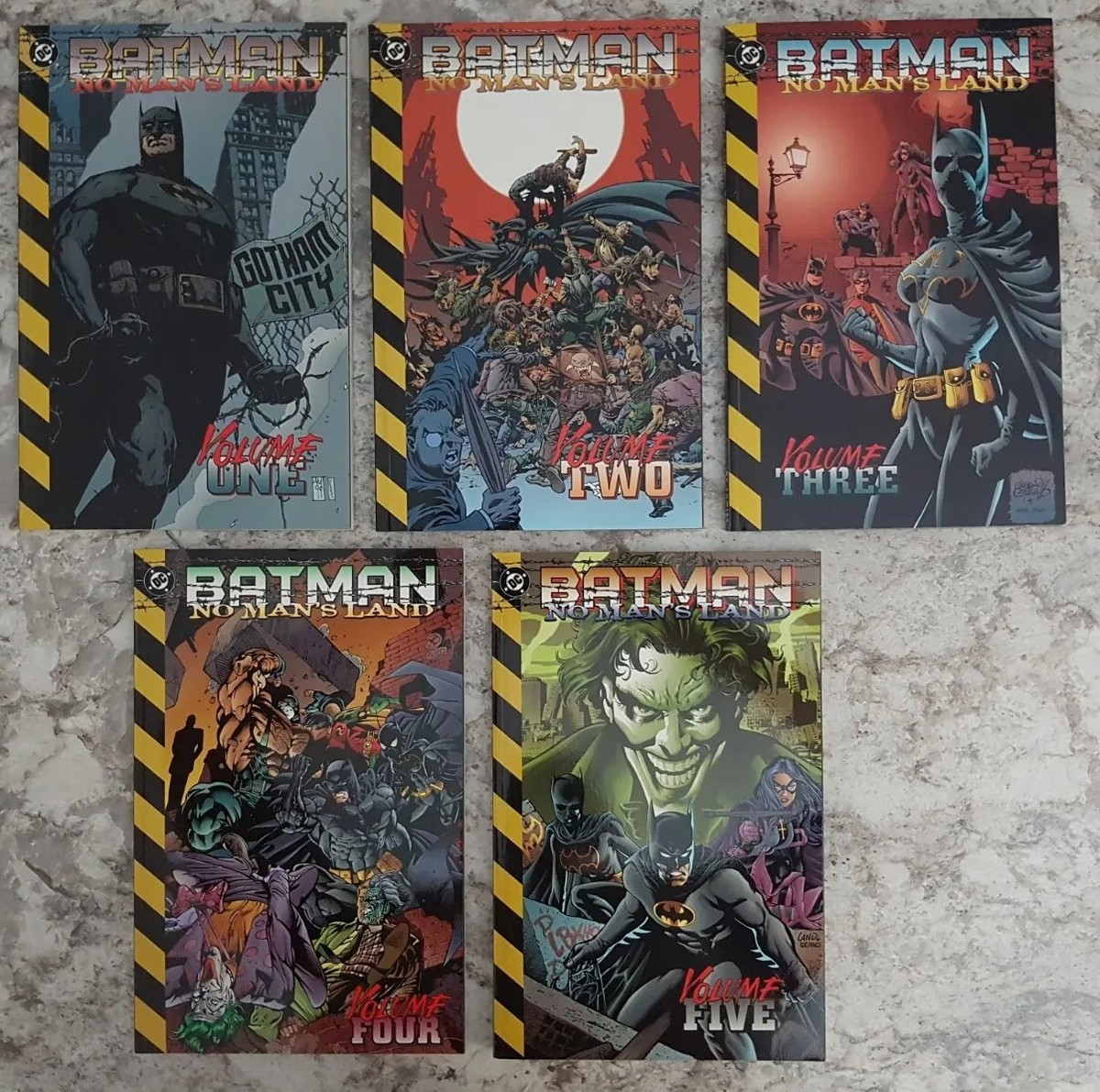 バットマン　ノーマンズランド　全巻セット アメコミ魂: 『バットマン：ノーマンズ・ランド全巻セット』でアメコミ