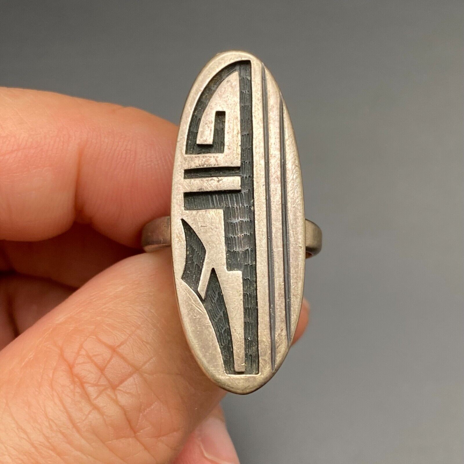 Vintage Hopi Lawrence Saufkie Prayer Feather Rain Sterling Silver Ring Size 8.25