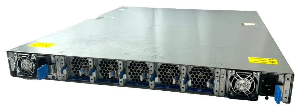 EMC 100-572-075 Celestica D4040 32 Port 40Gb/s QSFP+ Unmanaged Switch 2x PSU - Image 4 of 4