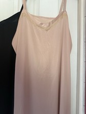 Women's Petticoat Full Slips X1 Black X1 Beige Size 20/22 New. Naturally Close