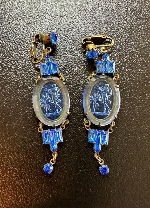Whoopi Goldberg Estate Art Deco Cupid Intaglio Cameo Earrings 3 Inches Dangle