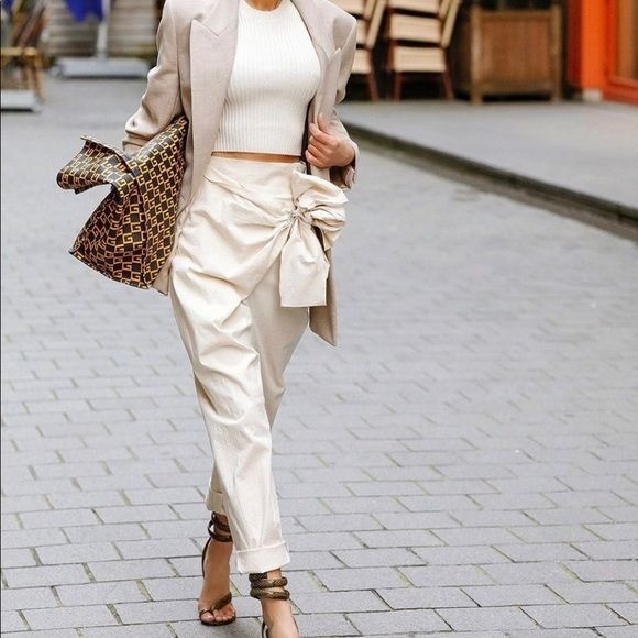 Zara Womens XL High Waisted Tapered Leg Capri Trousers Pants Cream Off White 