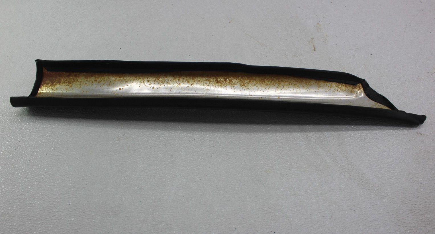 99-01 FERRARI 456 M RIGHT PASSENGER PILLAR TRIM