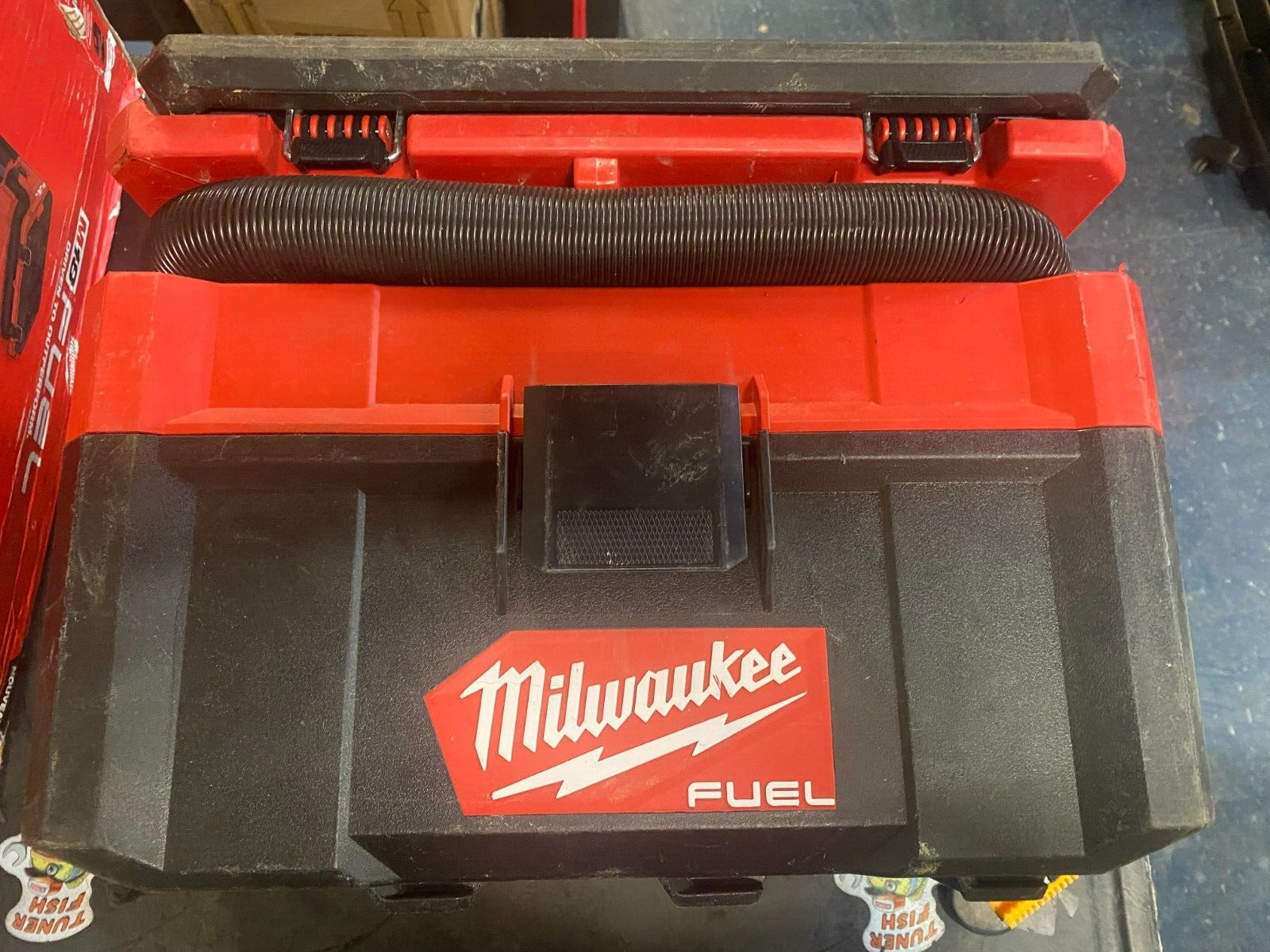 ***USED*** Milwaukee Tool 0970-20 M18 Fuel Packout 2.5 Gallon Wet/Dry Vacuum