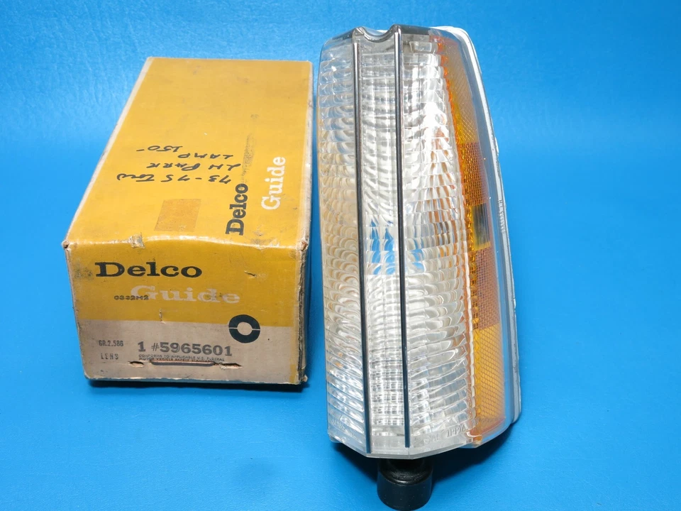 NOS GM Guide 1973-1975 Oldsmobile Toronado LH luz de estacionamiento lámpara lente 5965601 Foto 2 de 4